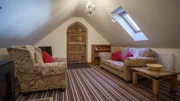 Apartemen | Area keluarga | TV layar datar