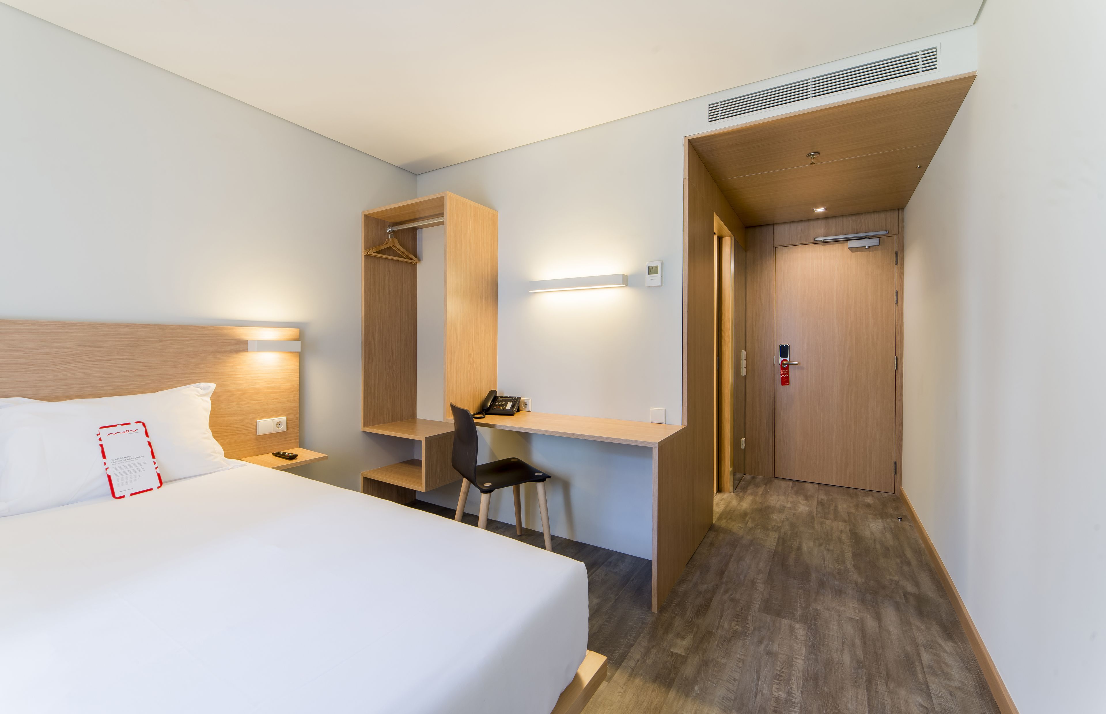 1 bedroom, in-room safe, desk, blackout curtains