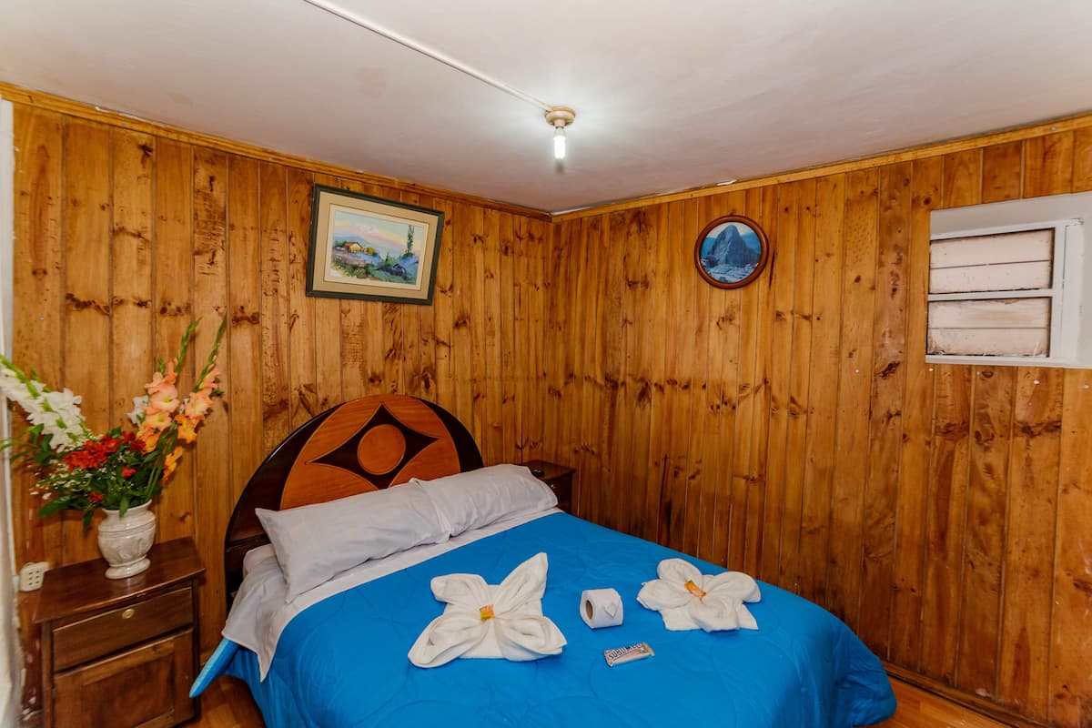 Classic Double Room, 1 Large Twin Bed | Individually decorated, free WiFi