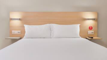 Standard Double Room, 1 Double Bed | In-room safe, desk, blackout curtains, soundproofing