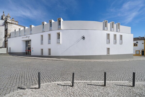 ด้านหน้าที่พัก