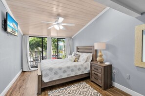 3 Schlafzimmer, Schreibtisch, Bügeleisen/Bügelbrett, Reisekinderbett