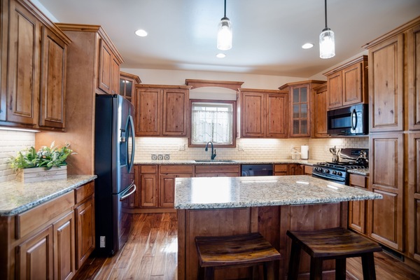 Refrigerador, microondas, horno, placa de cocina