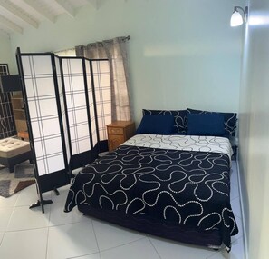 Desk, iron/ironing board, free WiFi, bed sheets