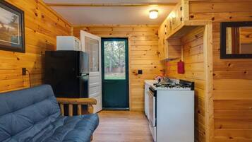 Smart TV, fireplace, table tennis