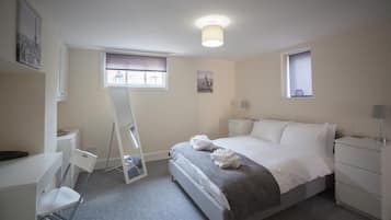 Bộ đồ giường cao cấp, trang trí khác biệt