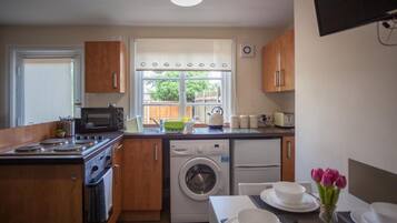 Tủ lạnh, lò vi sóng, lò nướng, bếp nấu