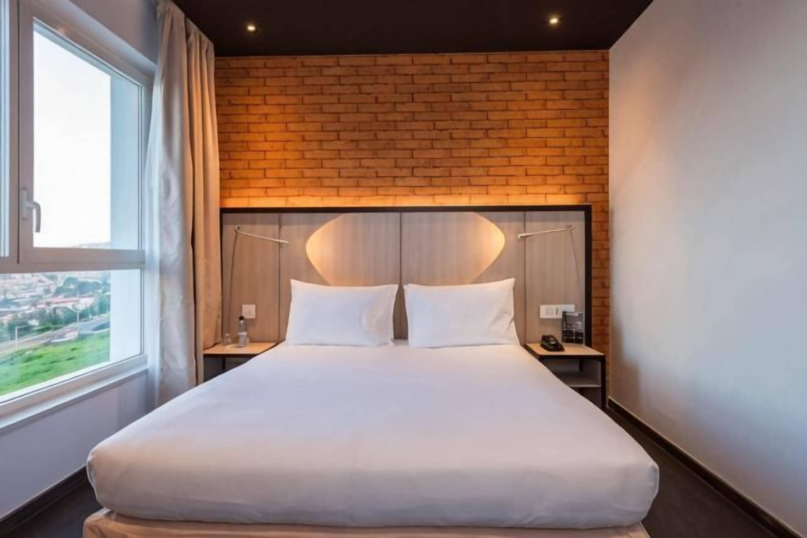 Premium bedding, in-room safe, desk, blackout curtains