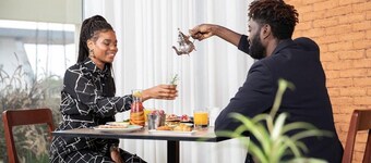 卡薩布蘭卡機場歐諾莫飯店