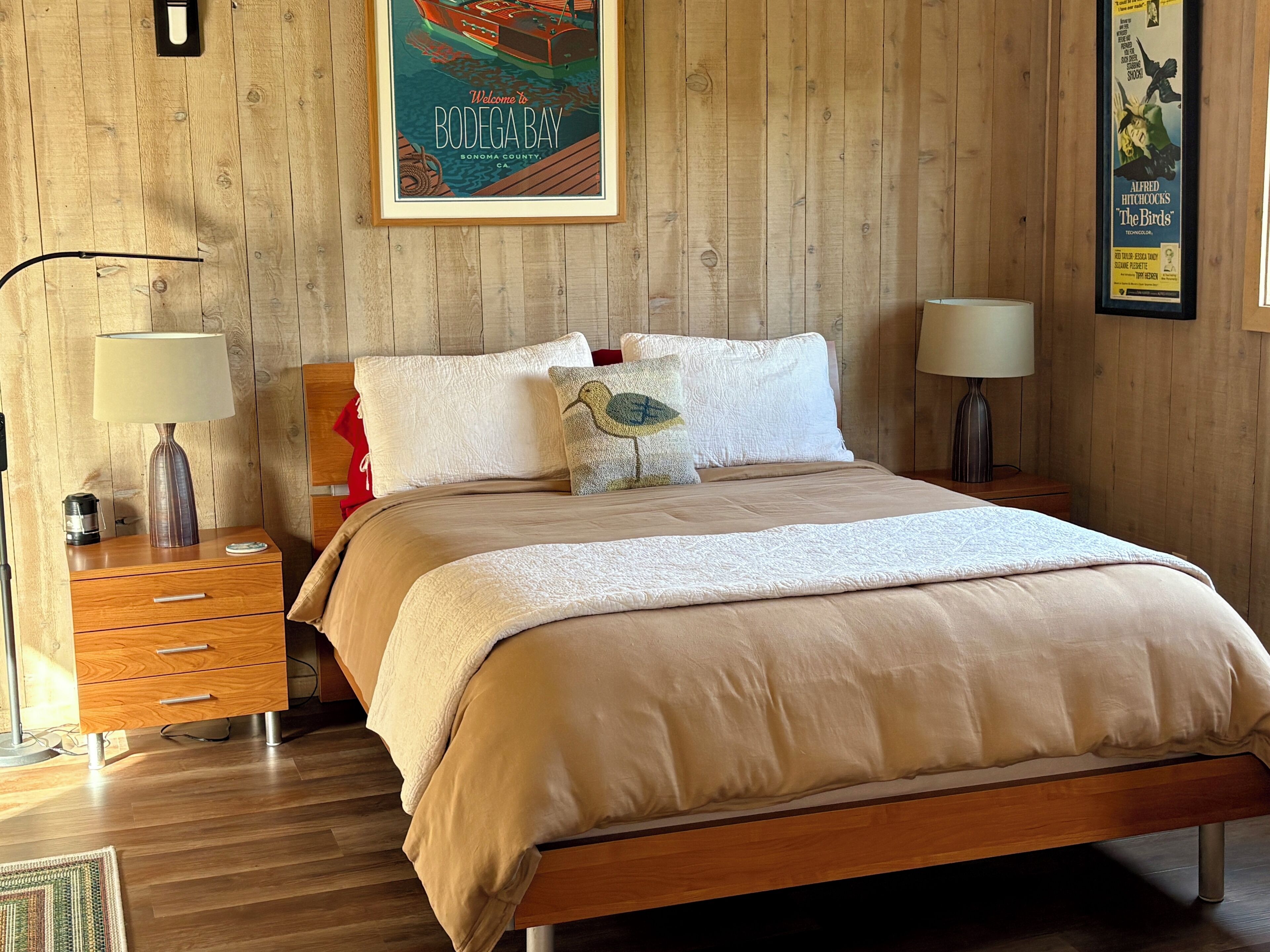 2 bedrooms, iron/ironing board, WiFi (free), bed sheets