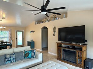 Smart TV, fireplace, DVD player, stereo