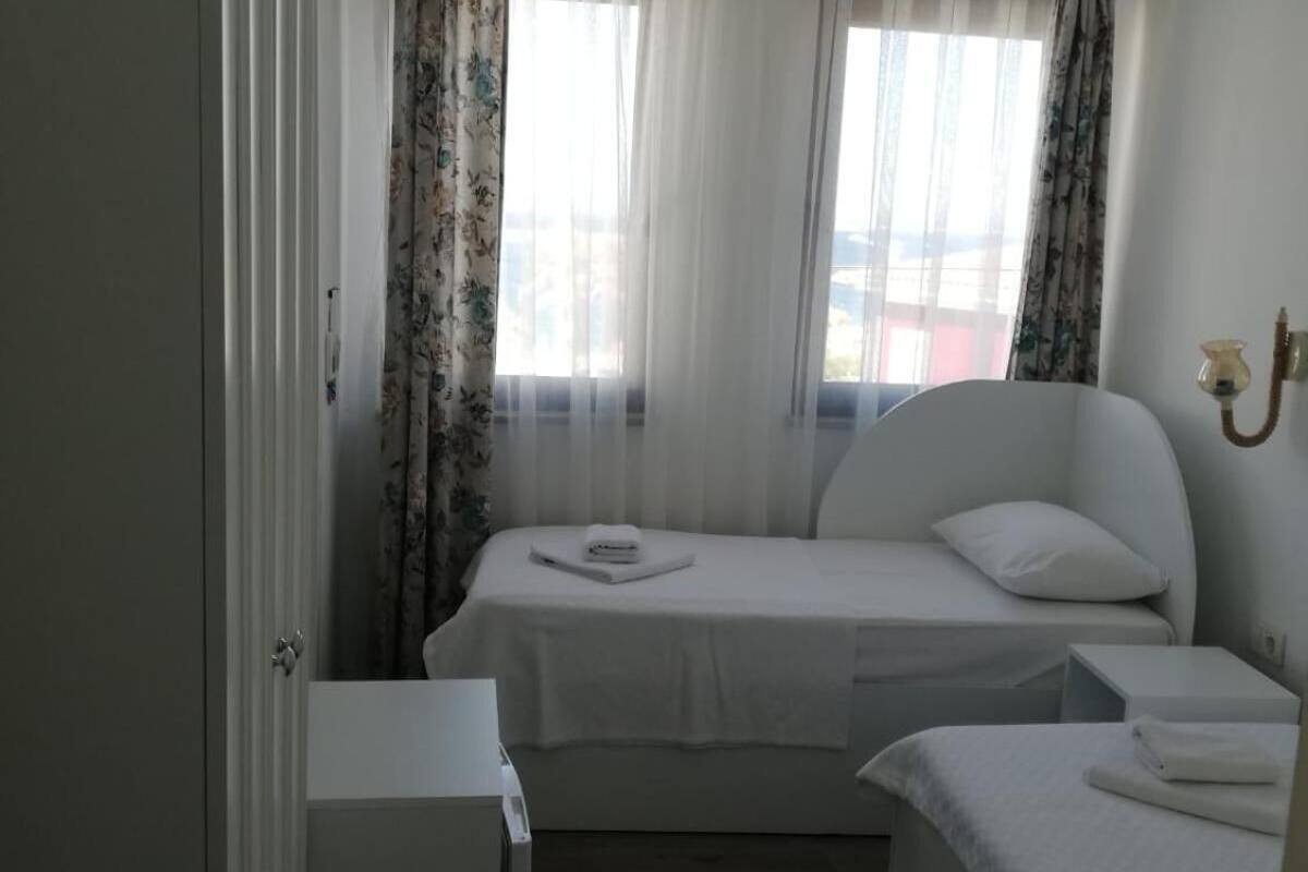 1 bedroom, premium bedding, blackout curtains, free wifi