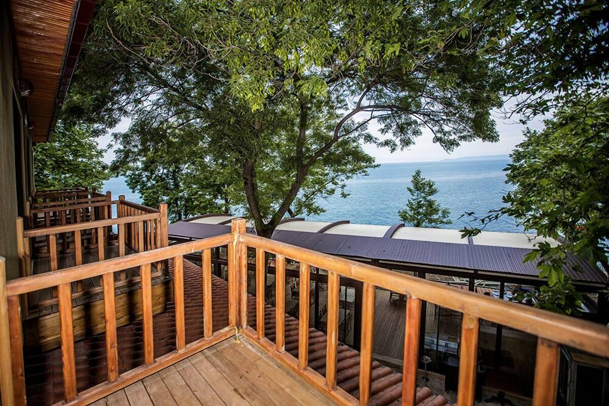 standard double room, non smoking, sea view | balcony