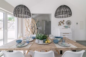 Luxury Apartment | In-room dining - DiePenthouse (Trier)