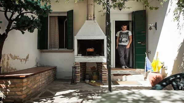 Terrace/patio - Beautiful 1-person apartment with garden (Mestre)