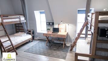Comfort Shared Dormitory, Women only, Park View