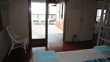 House, 5 Bedrooms | 5 bedrooms, desk, bed sheets