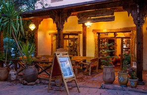 Breakfast, lunch, dinner served; local cuisine  - Hotel Chellal d'Ouzoud (Ait Taguella)