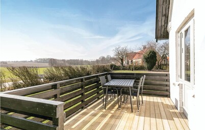 Nice home in Gudhjem with WiFi