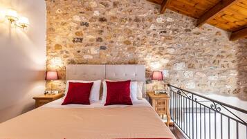 Dupleks, balkon | Meja kerja, kedap suara, Wi-Fi gratis, dan seprai linen