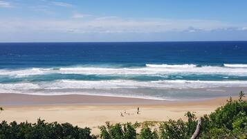 Di pantai
