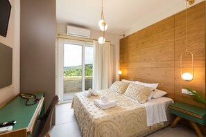 Skrivbord, ljudisolering, strykjärn/strykbräda och gratis wi-fi