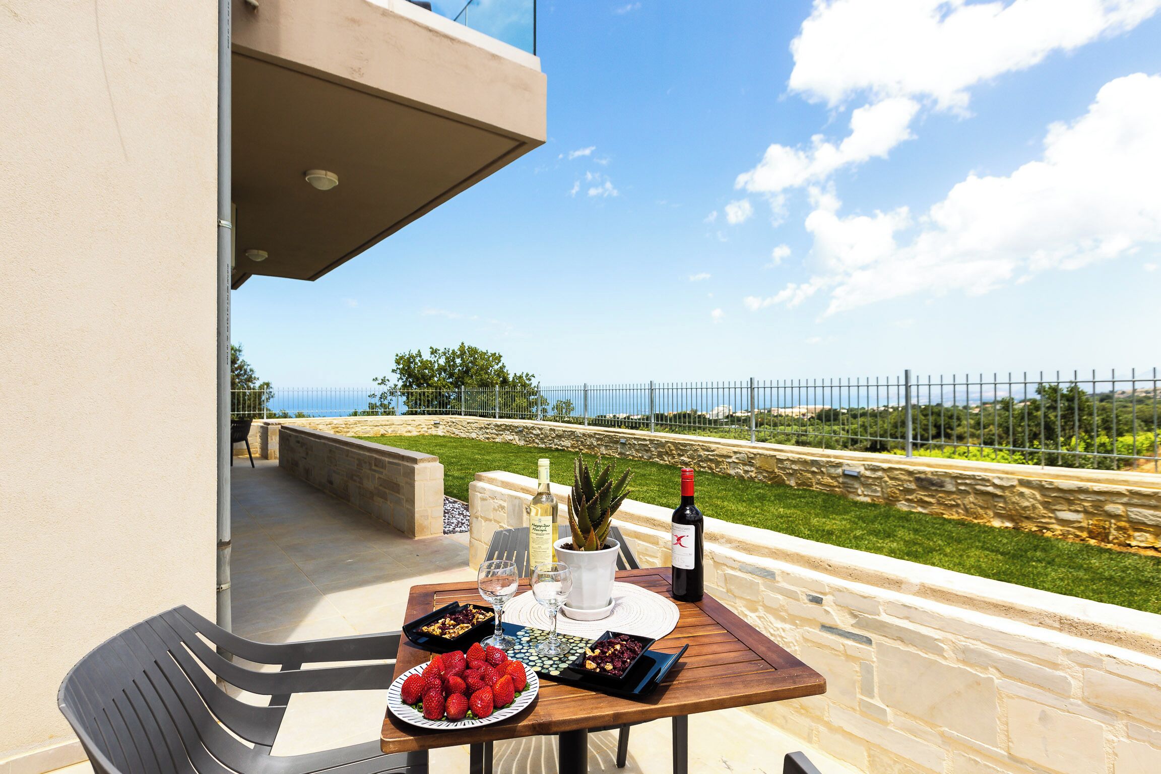 Superior Apartment, 1 Bedroom with Sea View (Ground level) | Terrace/patio