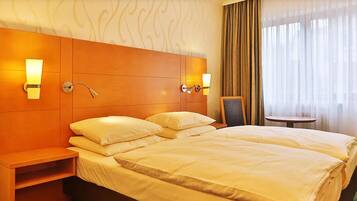 Verdunkelungsvorhänge, kostenloses WLAN, Bettwäsche