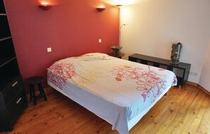 5 bedrooms, free WiFi