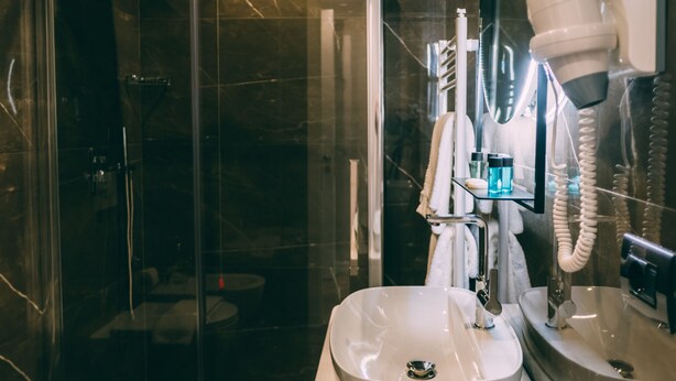 Standard Room, Garden View | Bathroom | Shower, hair dryer, towels, soap - Hotel Stela Center (Tirana)
