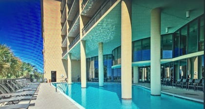 Holiday Isle Unit 409 - Large & Family Friendly
PROMO AUGUST & WEEKLY DISCOUNT