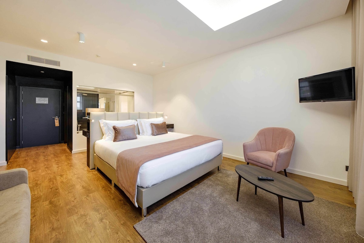 1 bedroom, minibar, in-room safe, desk