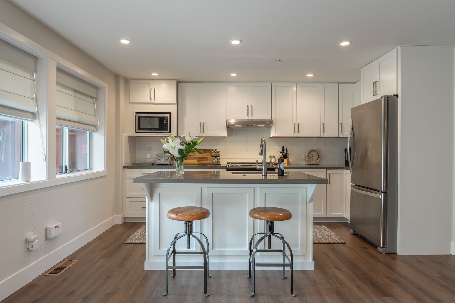 雪櫃、微波爐、焗爐、爐具