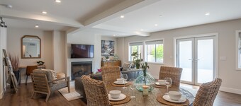 Carmel-By-The-Sea  Two King Bedroom Rental  w/ En Suite Granite Baths