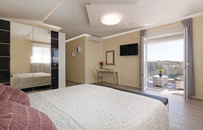 5 Schlafzimmer, Zimmersafe, Reisekinderbett, kostenloses WLAN