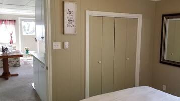 1 chambre, fer et planche à repasser, Wi-Fi, draps fournis