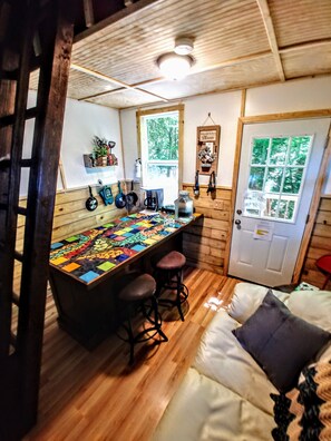 Interior - Treehouse Experience with Playland Old Hickory  +285 acre of trail  (Germantown)