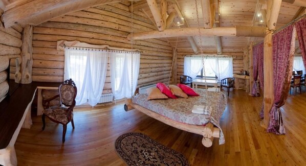 Appartement Luxe, vue lac | 1 chambre, bureau, rideaux occultants, chambres insonorisées