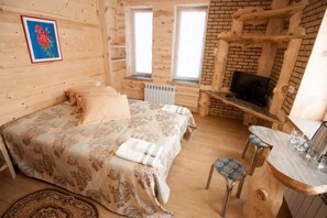 Family Room, Partial Lake View | 1 bedroom, desk, blackout curtains, soundproofing - Baikalskiy Mayak (Oymurskoe)