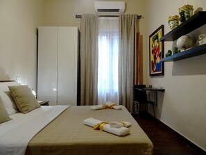 1 habitación, escritorio, wifi gratis y ropa de cama 