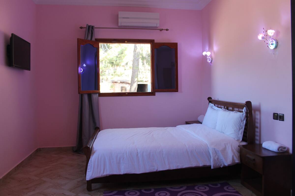 Minibar, desk, laptop workspace, soundproofing