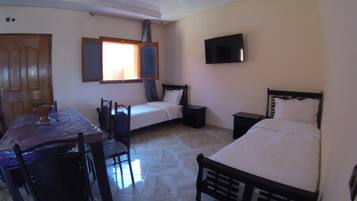 Duplex Studio | Minibar, décoration personnalisée, ameublement personnalisé, bureau