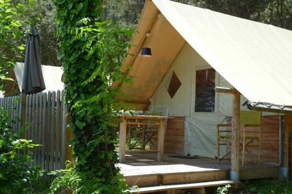 Zelt, 2 Schlafzimmer | Bügeleisen/Bügelbrett