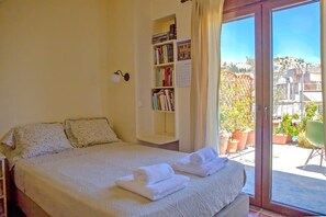 Fer et planche à repasser, Wi-Fi gratuit, draps fournis