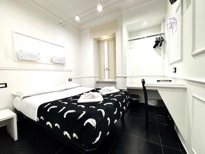 Economy tweepersoonskamer | 1 slaapkamer, een bureau, geluiddichte muren, gratis wifi