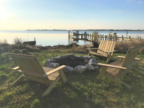 Waterfront 4 bedroom historic home on Rappahanock River with Dock