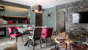 Apartment, 4 Bedrooms | Living area | TV