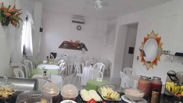 Desayuno buffet incluido todos los días