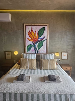 Suite, 1 King Bed, Ocean View (4)