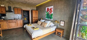 Premium bedding, memory-foam beds, desk, laptop workspace - Les Terrasses Suites (Calheta)